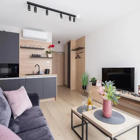 Modern Srodmiescie By Renters Lägenhet *